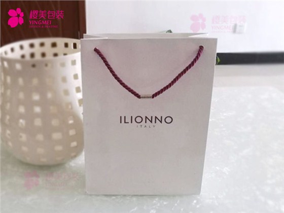 ilionno高檔紙袋定制1.jpg